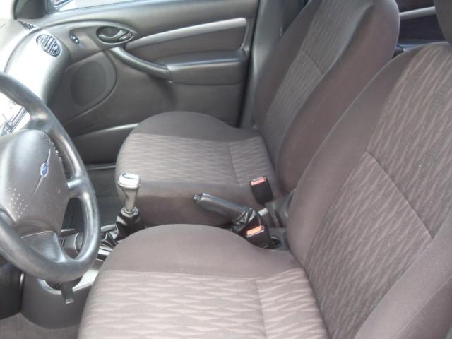 FORD FOCUS SEDAN 1.6 L 2005 *58.000 KM. - Foto 9