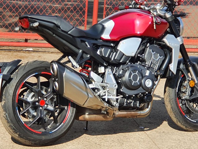 VENDO HONDA CB1000R