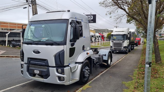 FORD CARGO 1932 TOCO 4X2 ANO 2012 NÃO UTILIZA ARLA NEM S10