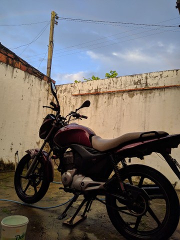 TITAN 150
