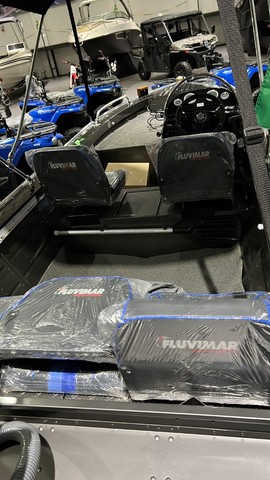 Lancha Fluvimar boto lx plus 5500 + Motor de popa 50 hp Mercury + Carreta rodoviária - Foto 4