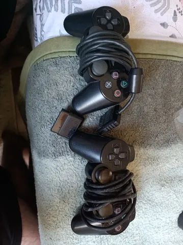 Par de controles originais Playstation 2 (No estado)