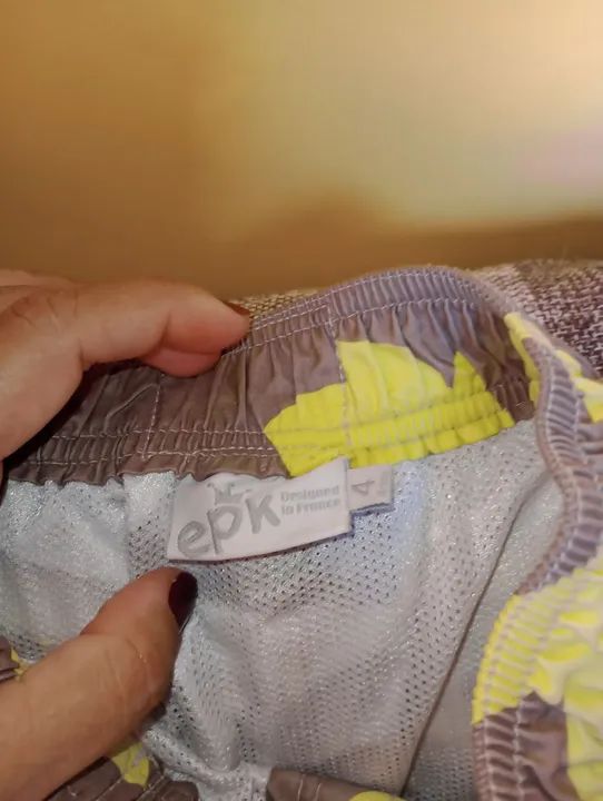2 bermudas Calvin Klein e EPK 4 anos - Foto 2
