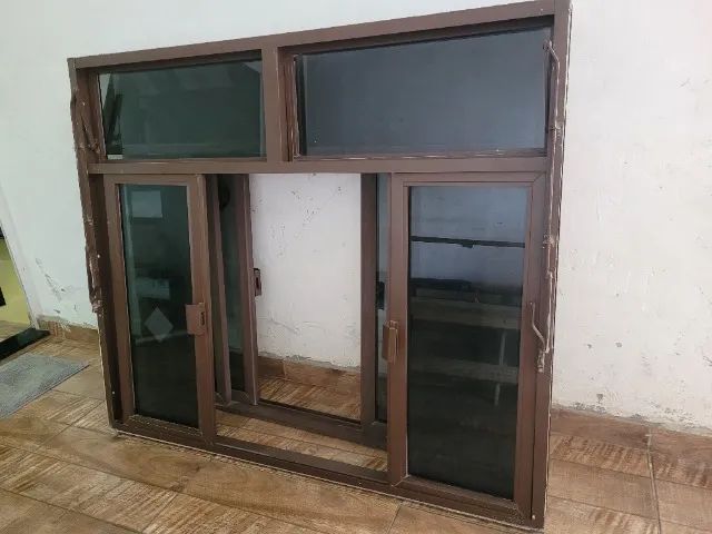 02 Janela perfil marrom 4 folhas 1,20 X 1,40