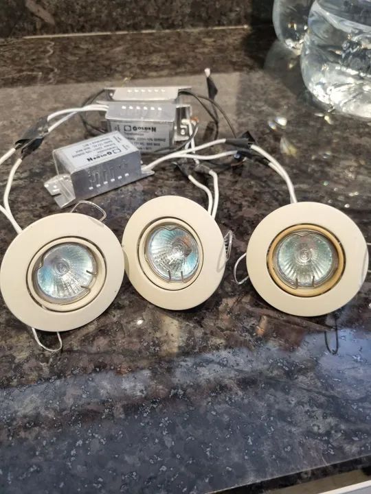 3 luminárias mini incandescentes de embutir no gesso 3cm de diâmetro 