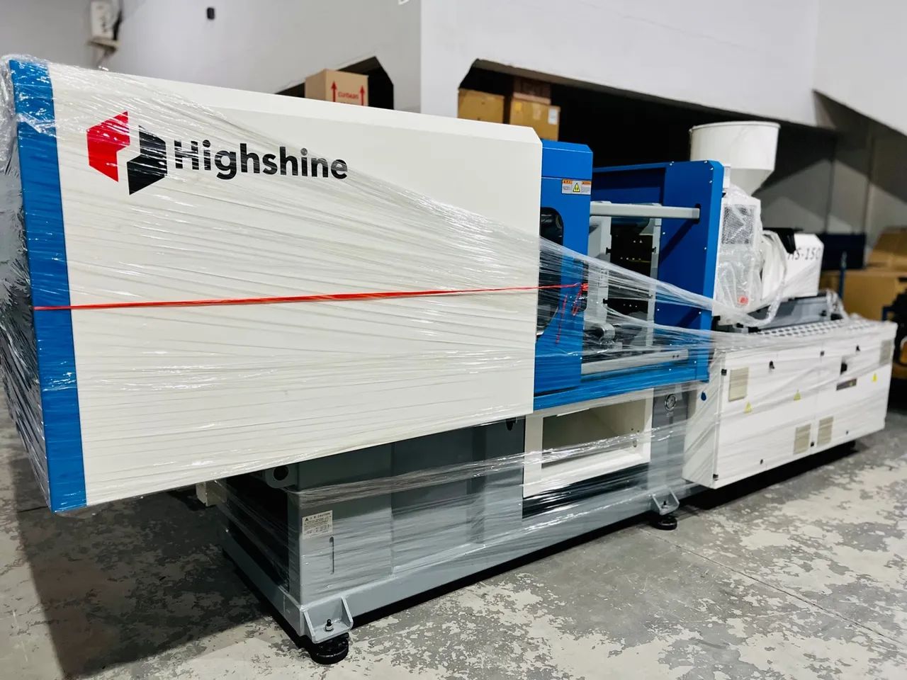 Máquina injetora 150T nova