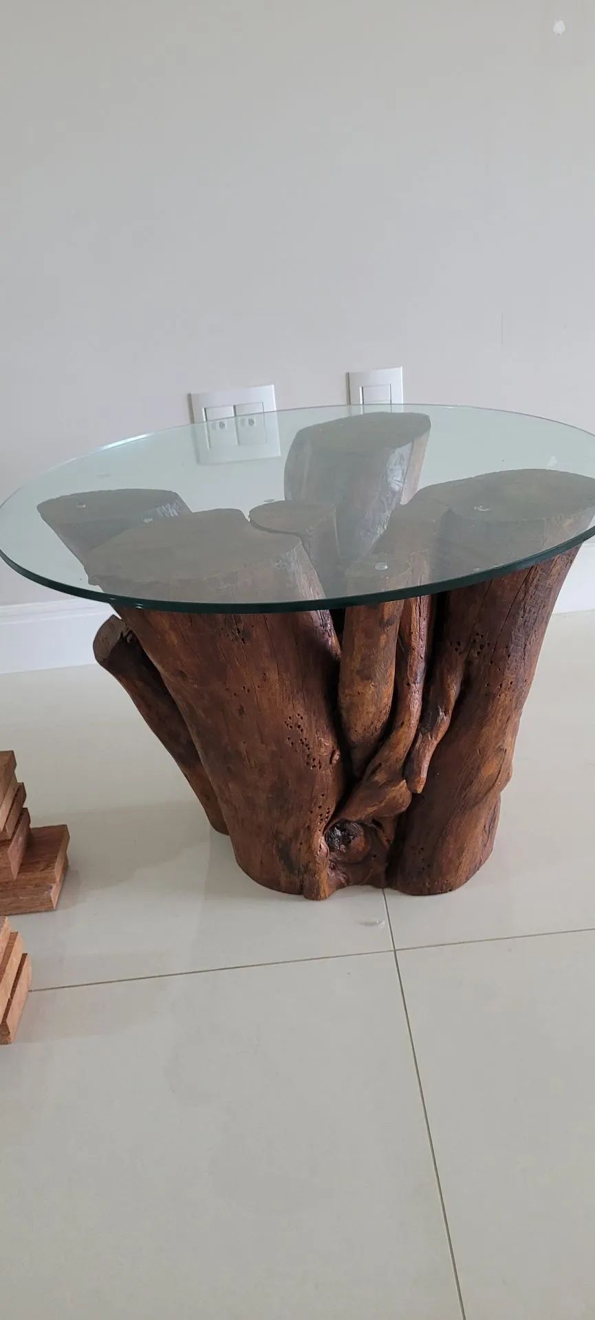 Mesa de centro rústica em madeira de demolição - Foto 2