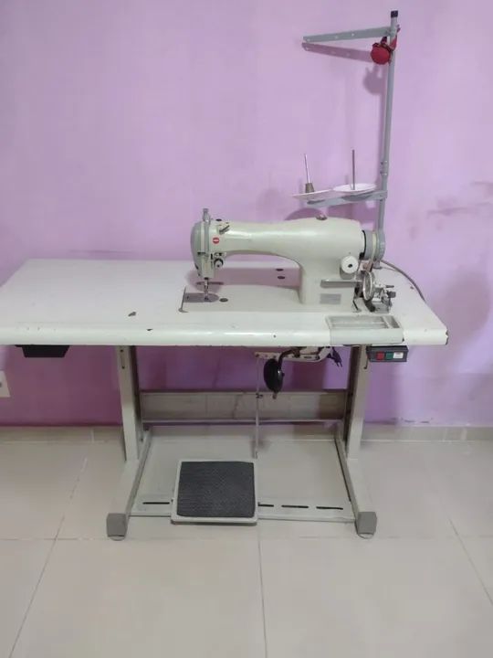 Máquina de Costura Industrial Singer