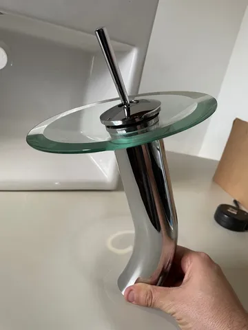 Vende-se Torneira Monocomando Lavatório Cascata