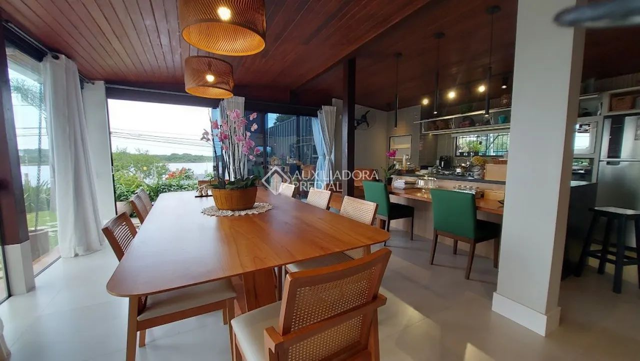 Casa com 4 quartos (1 suíte) no Novo Campeche - Florianópolis -SC - Foto 3