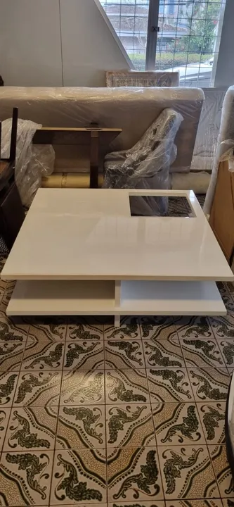 Mesa de Centro em Laca Branca