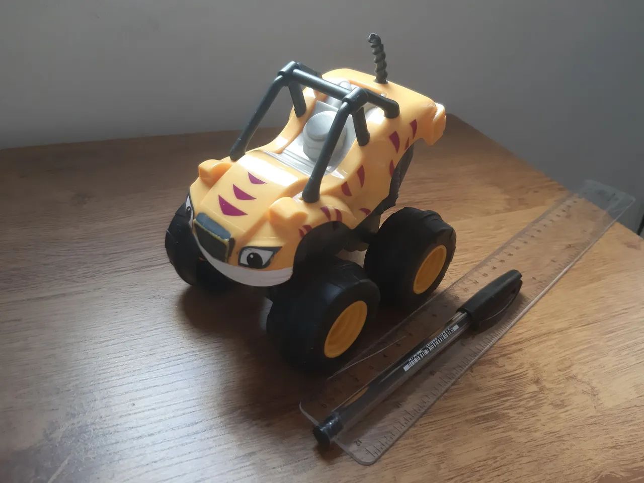 Carrinho Blaze Monster Machines - Tigre