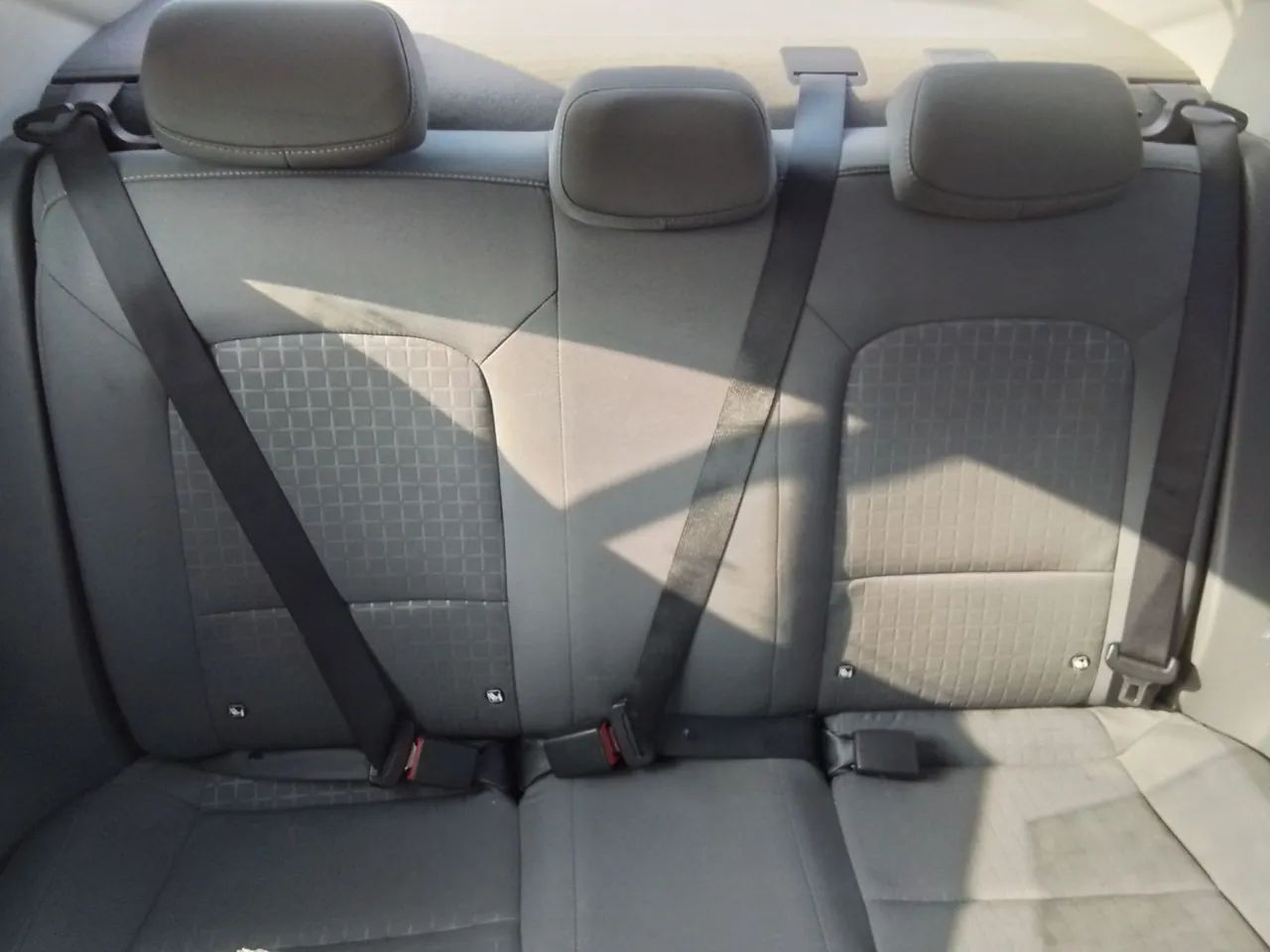Hyundai HB20S Comfort Plus 1.0 Flex 12V Mec., foto 8 de 9