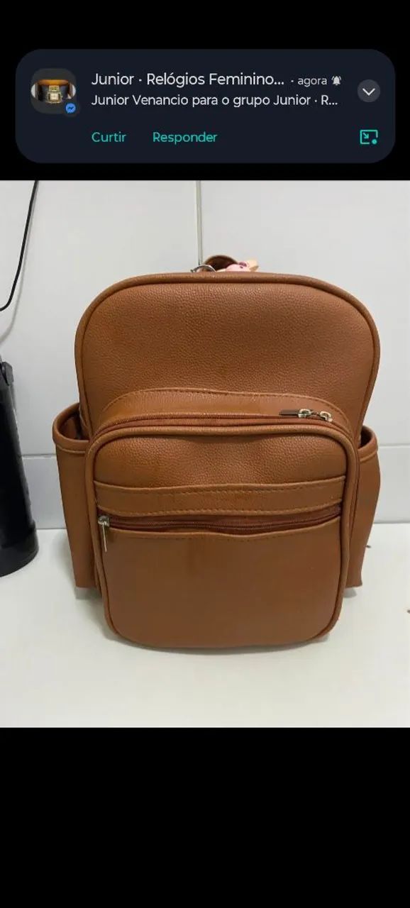 Mochila de Couro Marrom - Elegância e Praticidade