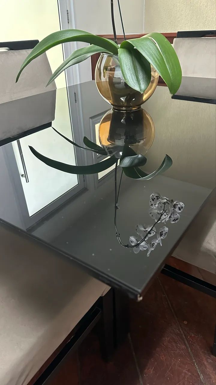Mesa de jantar com 4 cadeiras estofados NOVOS - Foto 5