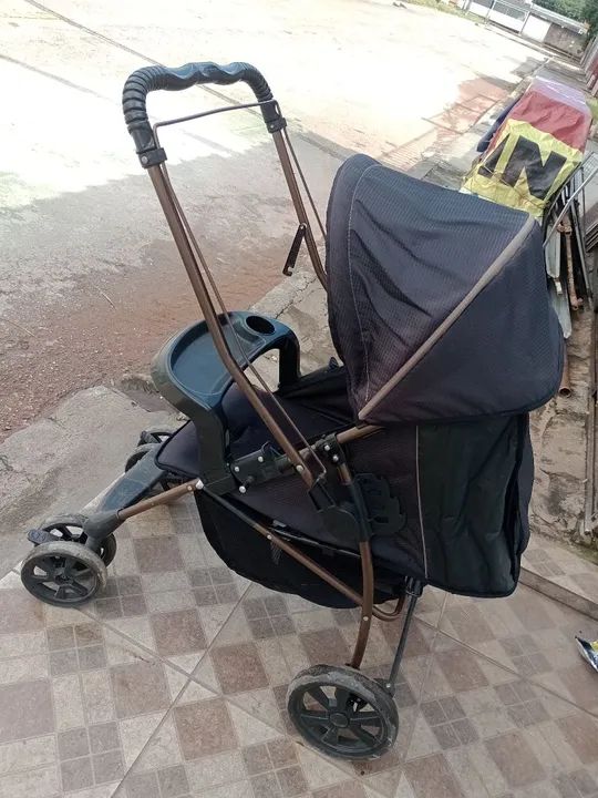 Carrinho de bebê Galzerano preto  - Foto 6