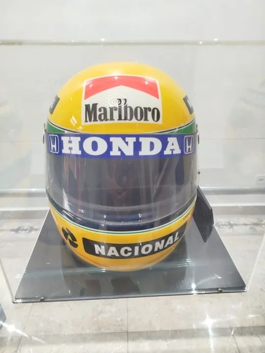RARIDADE CAPACETE DO AIRTON SENNA - Pintado por SID MOSCA