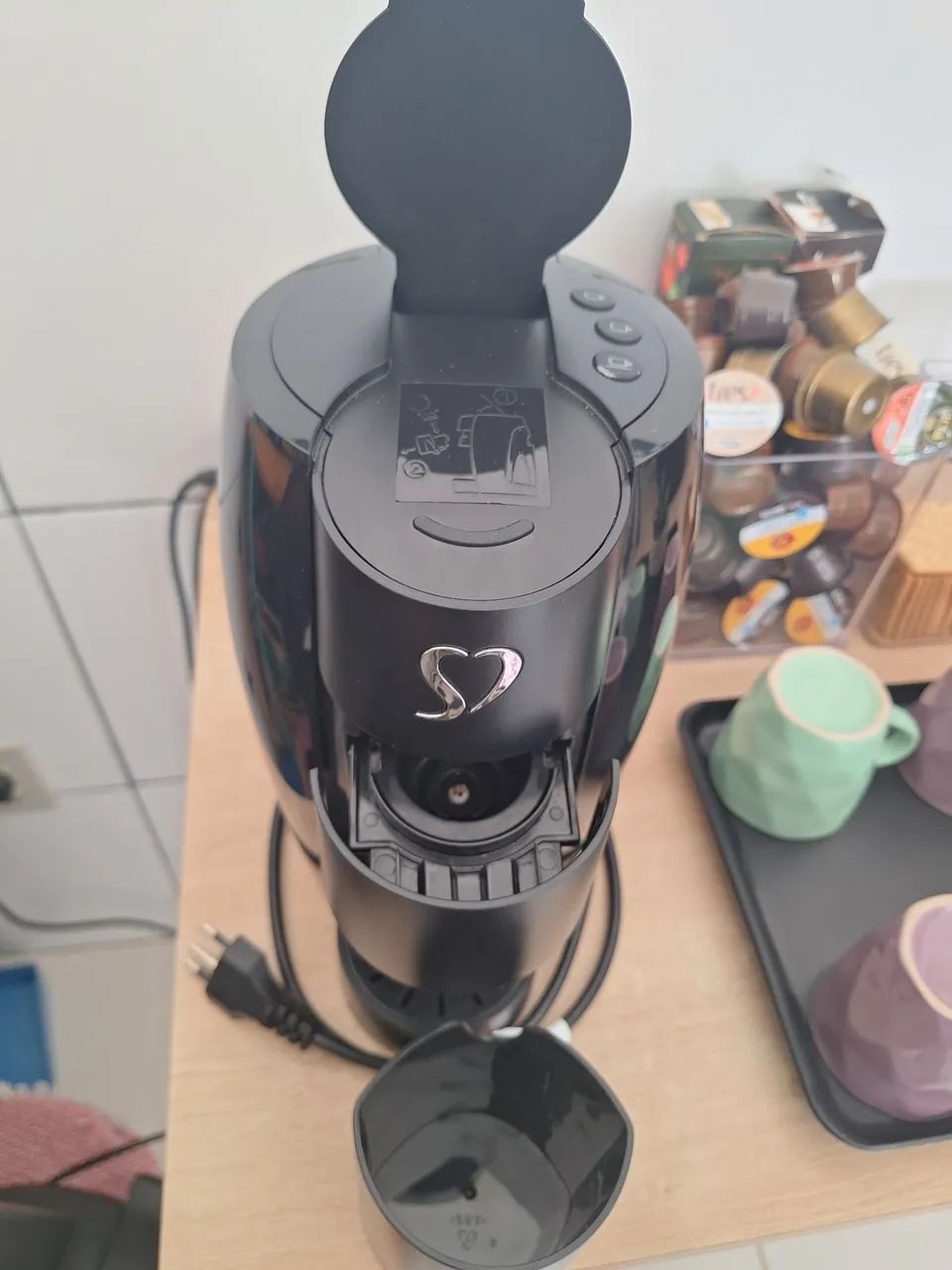 Cafeteira Espresso Três Corações *BRINDE 4 XÍCARAS E 20 CÁPSULAS* - Foto 3