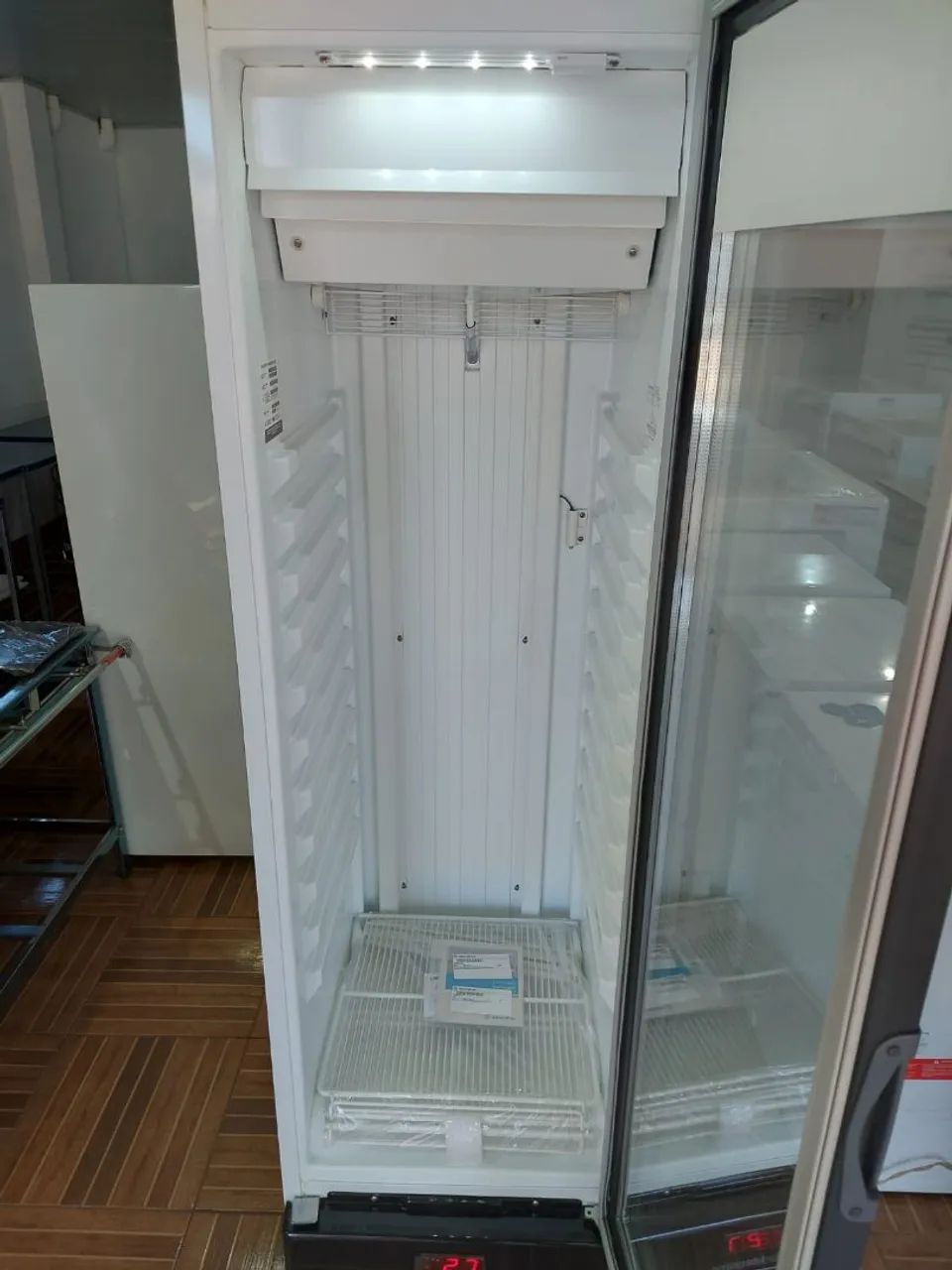 Cervejeira Metalfrio slim Nova  - Foto 3