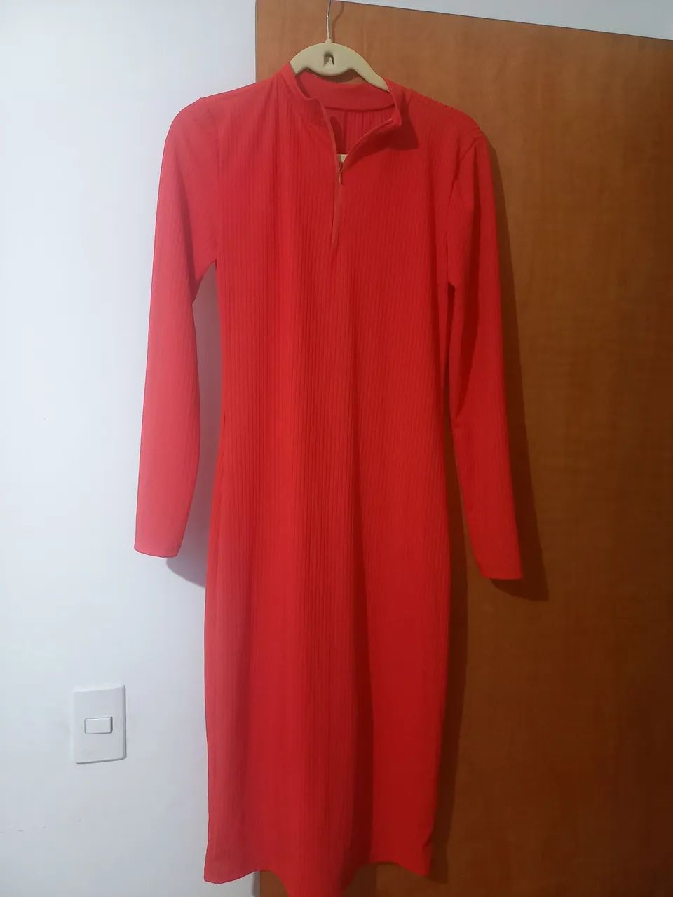 Vestido Vermelho Canelado com Zíper