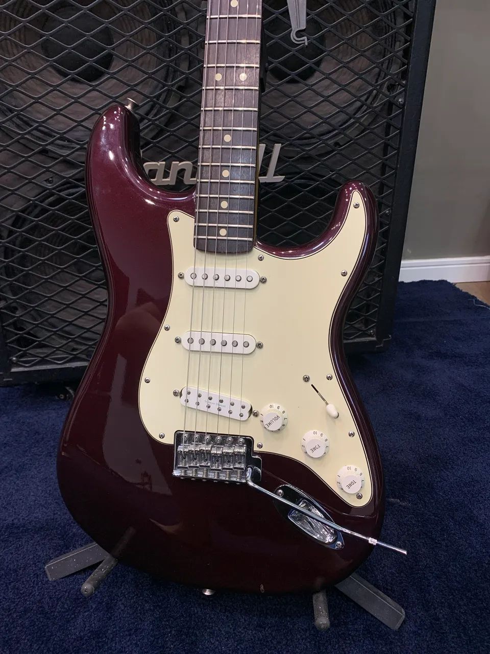 Fender standard - Instrumentos musicais - Química, Barra do Piraí ...