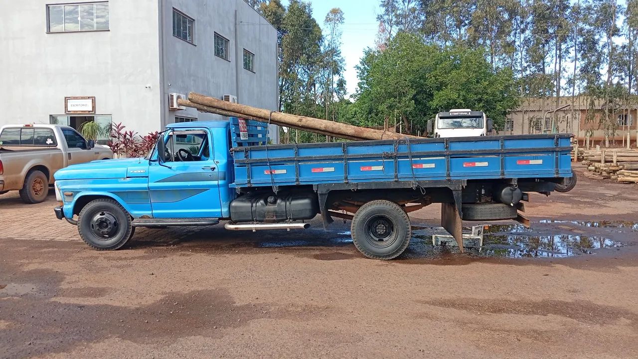 Faço frete em geral em campo grande MS e região de interior 