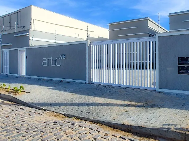 Casas em condomínio