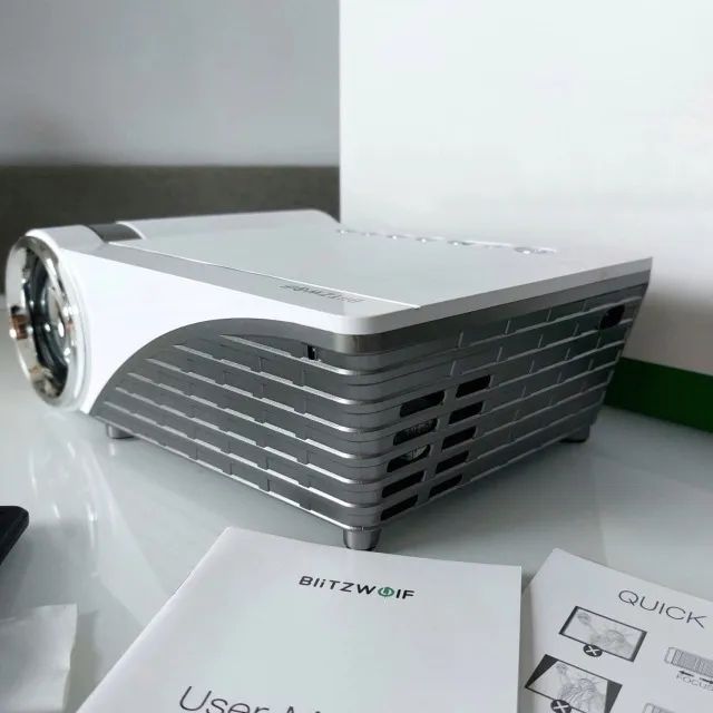 ACEITO TROCA | Projetor Blitzwolf VP8 5500 lúmens 150" Wifi Bluetooth - Foto 2