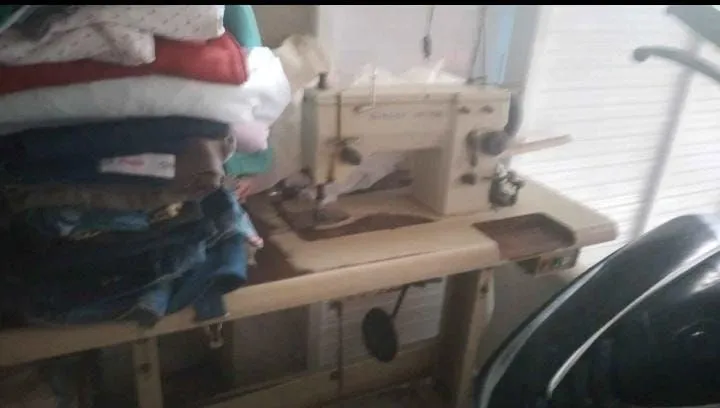 Máquina de costura Singer 21