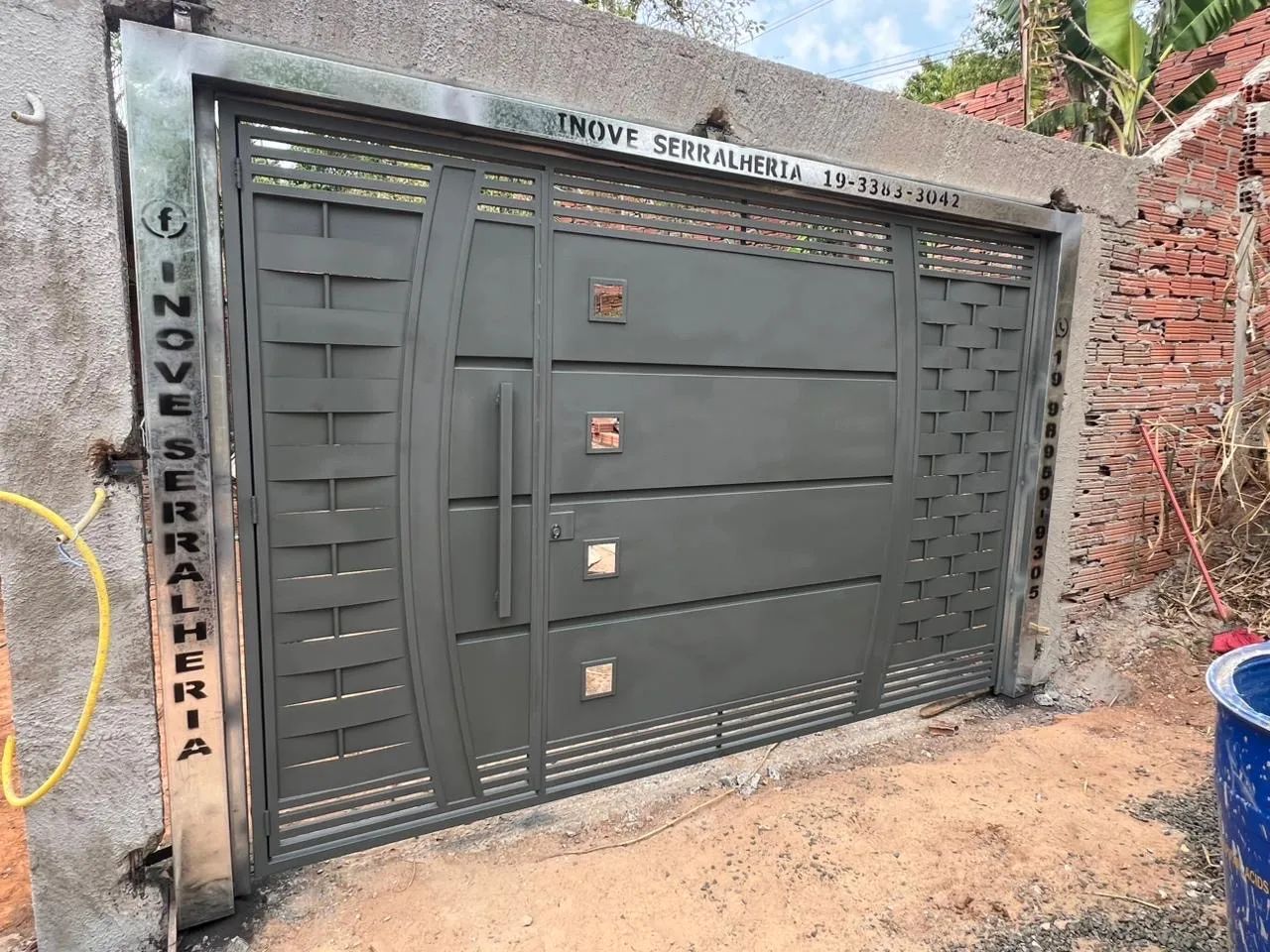 Portões eletrônicos em aço ?64198284732803125