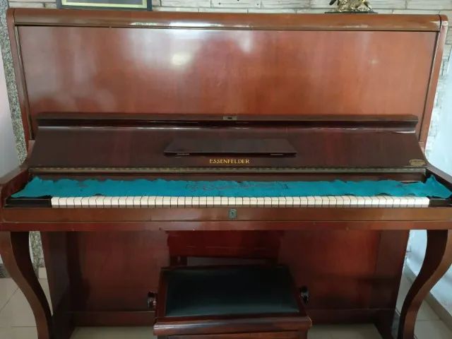 Piano Vertical Essenfelder em ótimo estado - Foto 4
