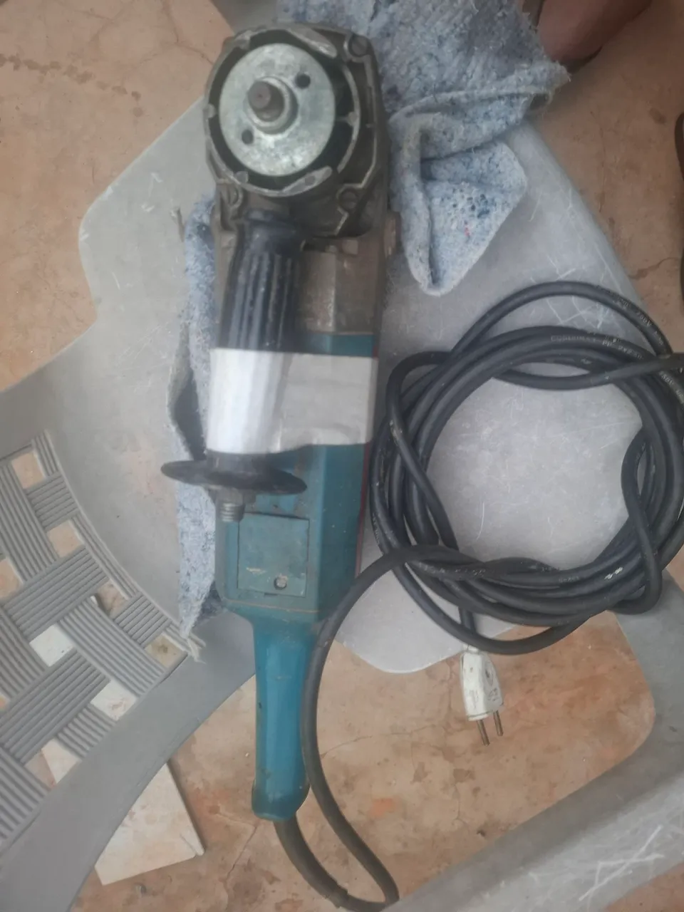 Esmerilhadeira Angular Makita