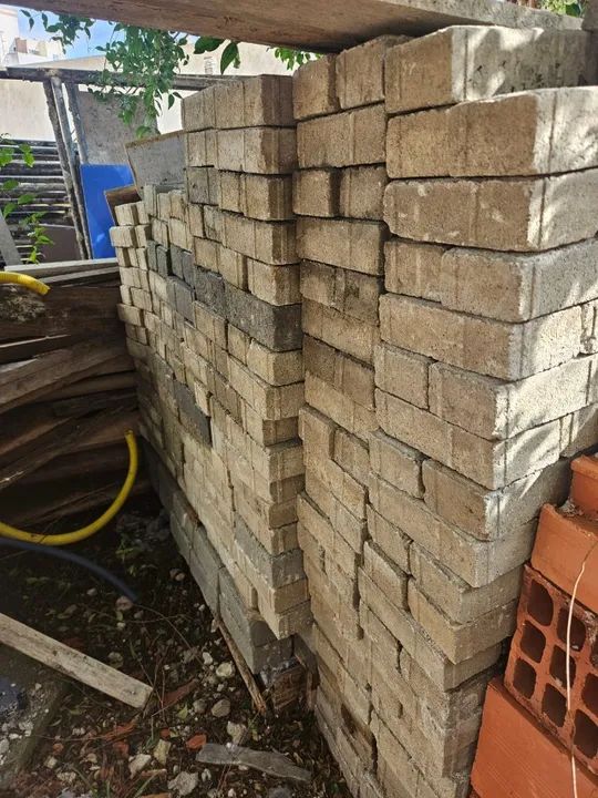 PAVER RETANGULAR 8CM E 6CM - R$ 20/m²