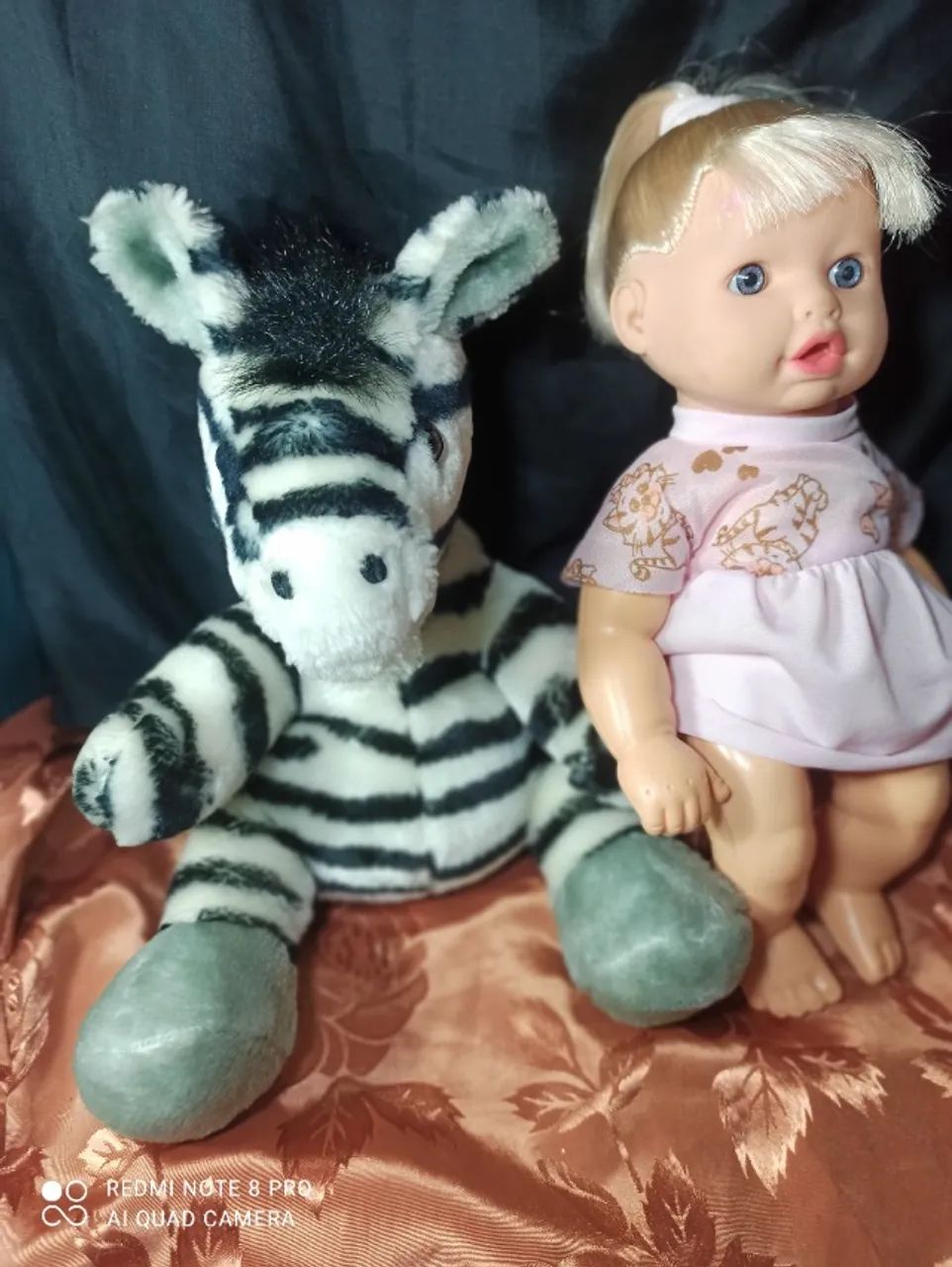  2 Bonecas e bichinho  de pelúcia  - Foto 2