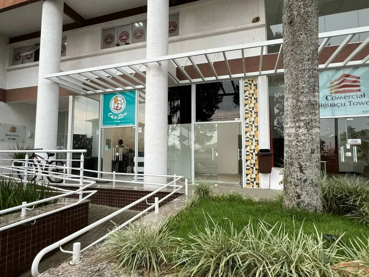 SALA COMERCIAL A VENDA BIGUAÇU