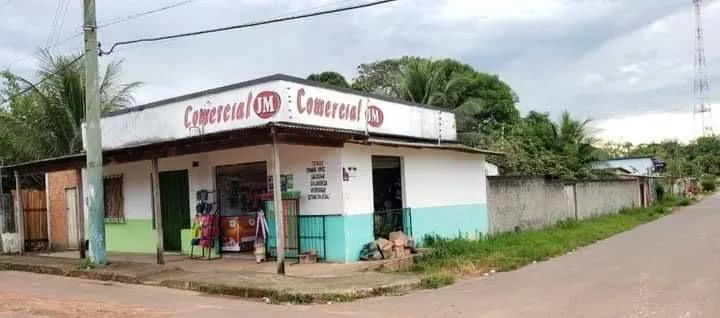 Vende-se casa em Maués ou troca  - Foto 2