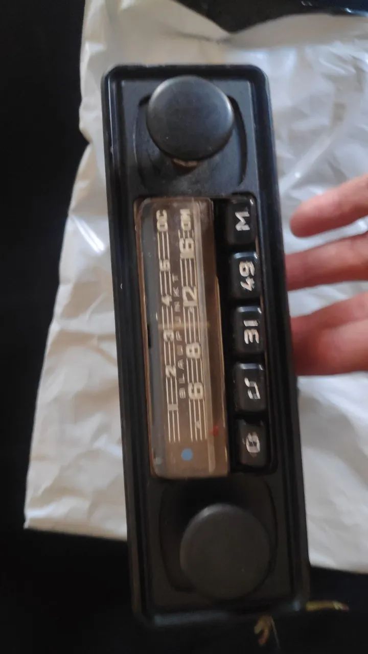 Rádio Vintage Blaupunkt ano 70 no estado três faixas AM - Foto 4