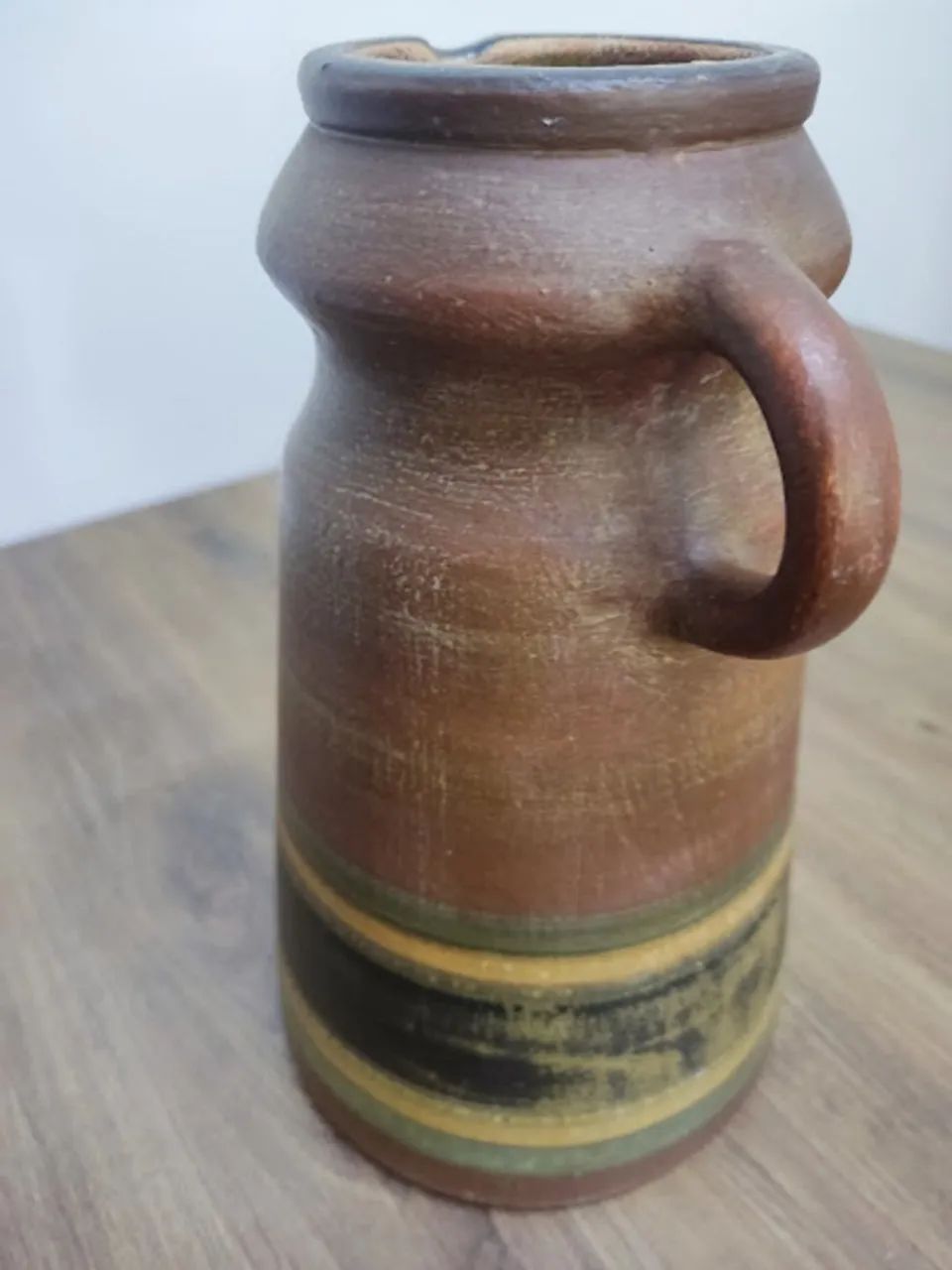 Vaso Rustico Em Cerâmica Em Formato De Jarro Com Listras  - Foto 3
