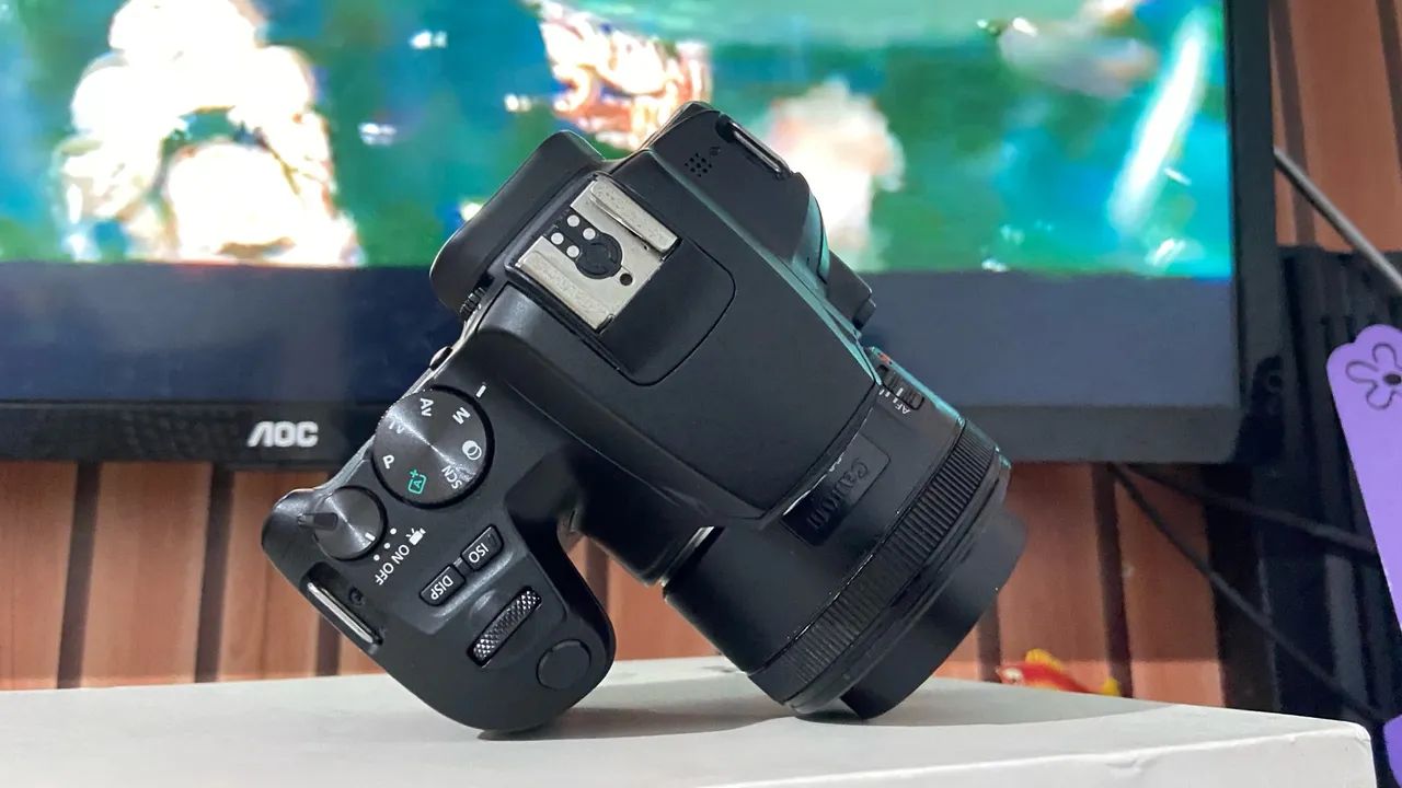 Câmera Canon DSLR 250D (SL3)- Ótima para eventos, filmagens  - Foto 2