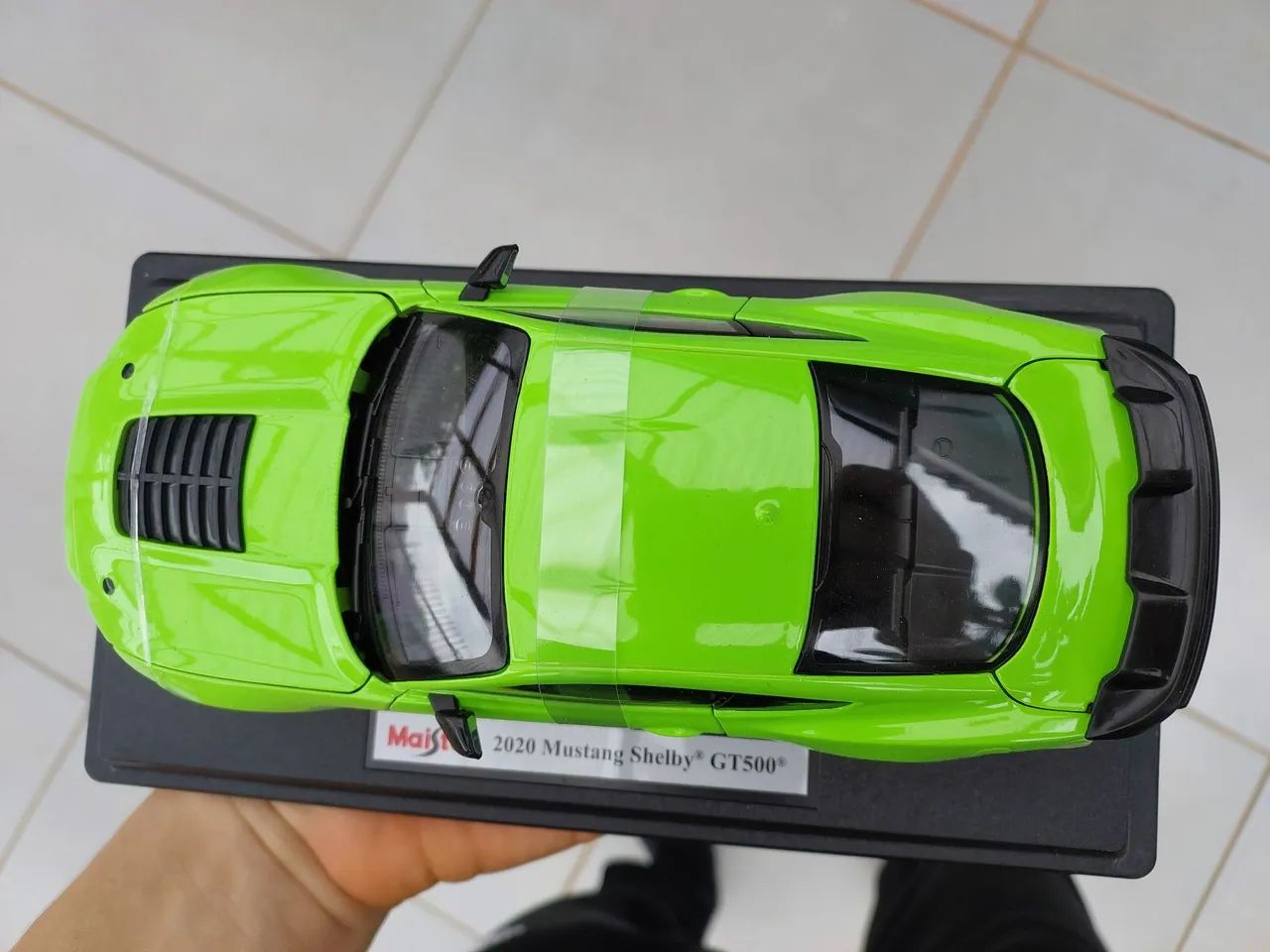 Mustang gt500 1:24 verde - Foto 4