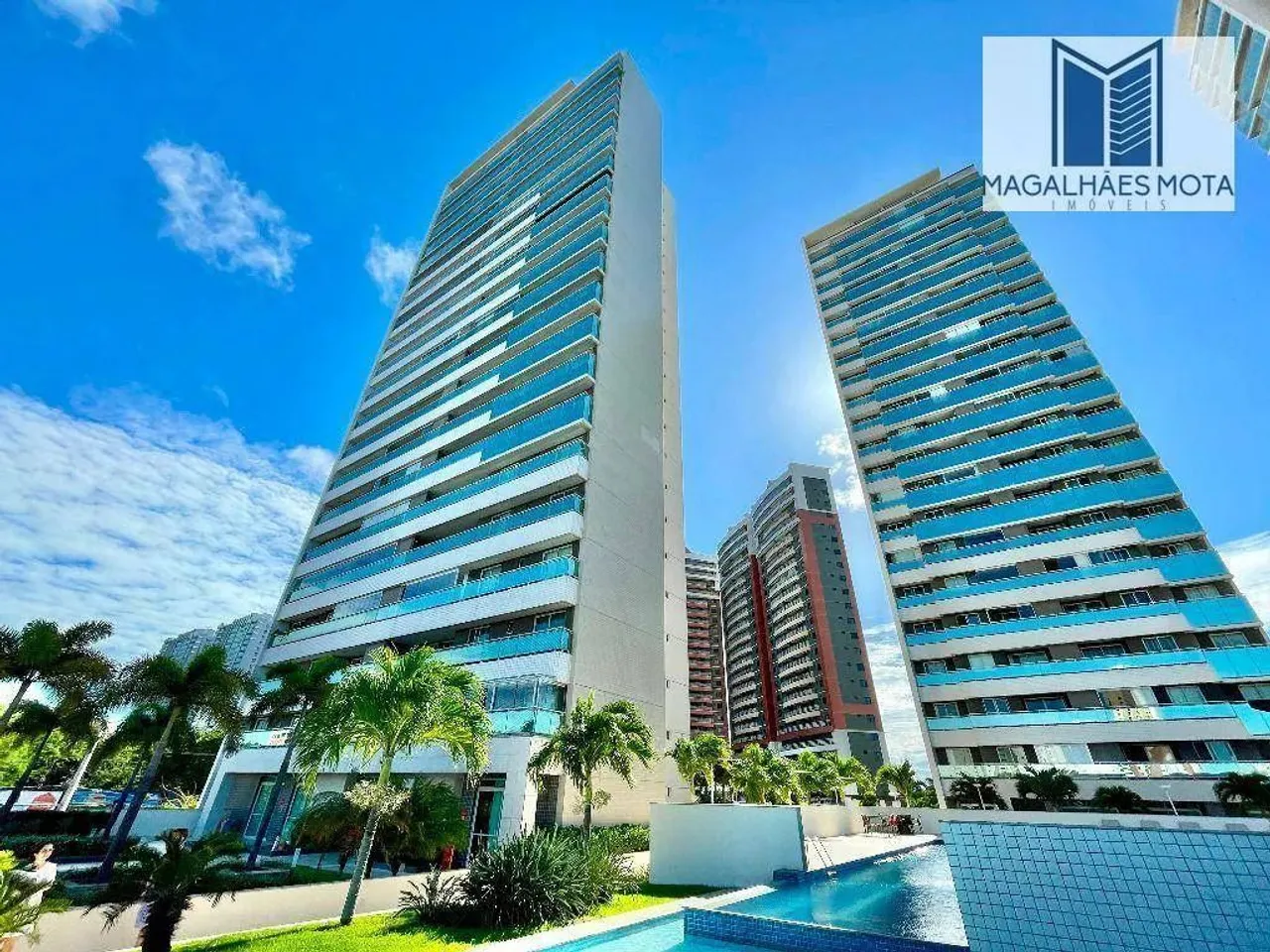 Apartamento Laffite com 3 dormitórios à venda, 110 m² por R$ 995.000 - Guararapes - Fortal