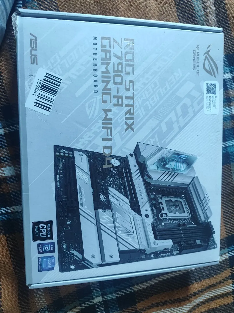 Placa-Mãe ASUS ROG STRIX Z790-A GAMING WIFI D4