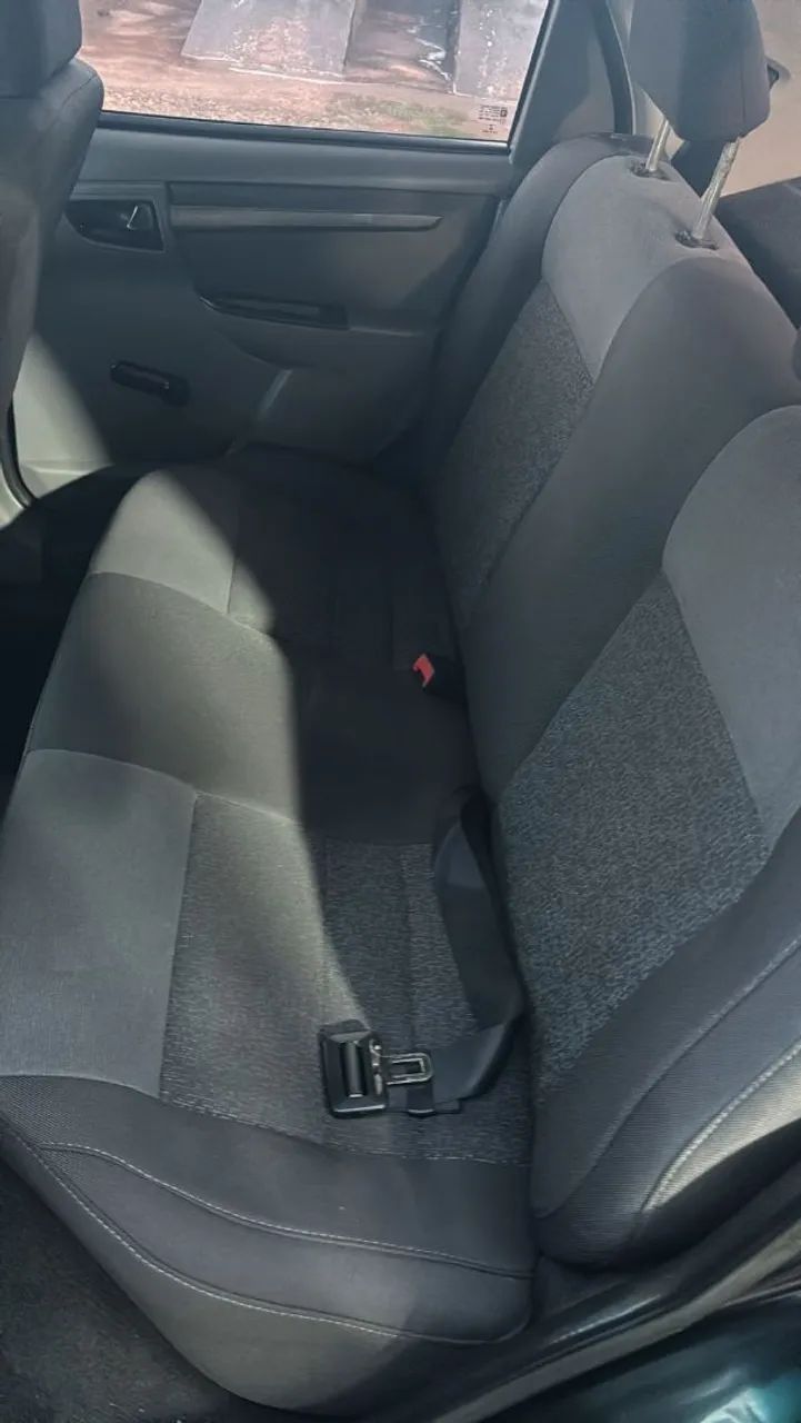 Prisma 1.4 lt 2012 extra - Foto 5