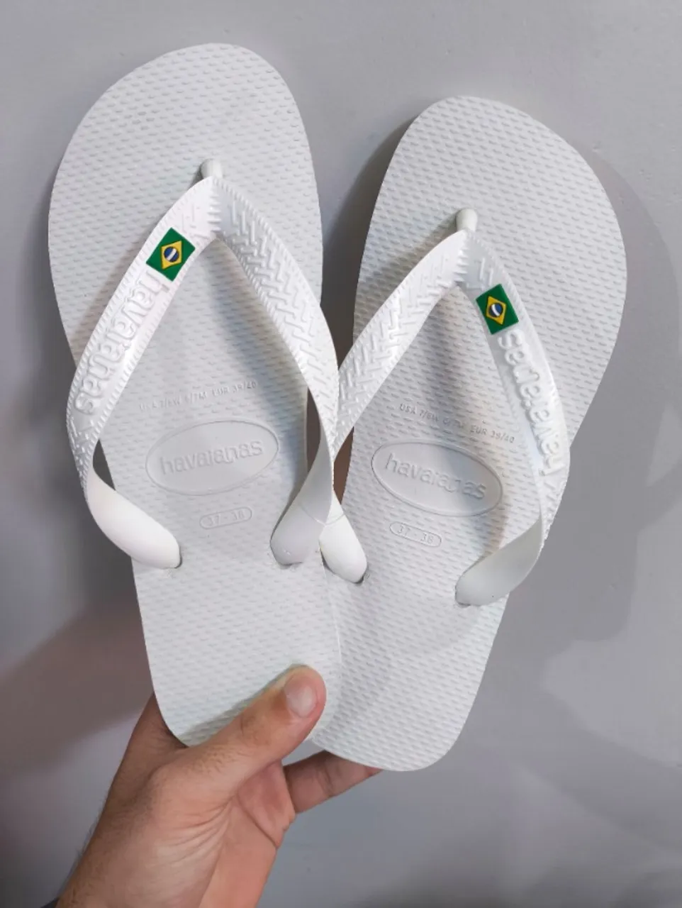 ? Havaianas Brasil Branco - Conforto e Estilo em Cada Passo! ?