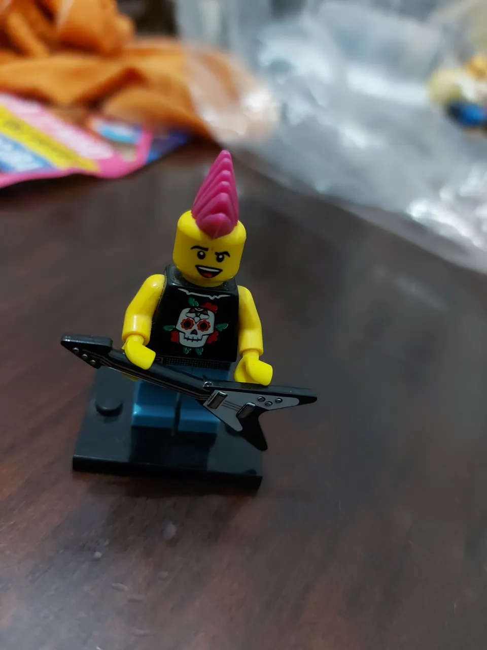 Lego Minifigures punkstar series 4