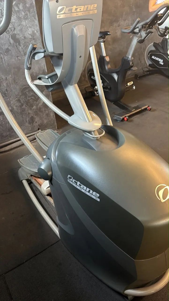 Elíptico Octane 