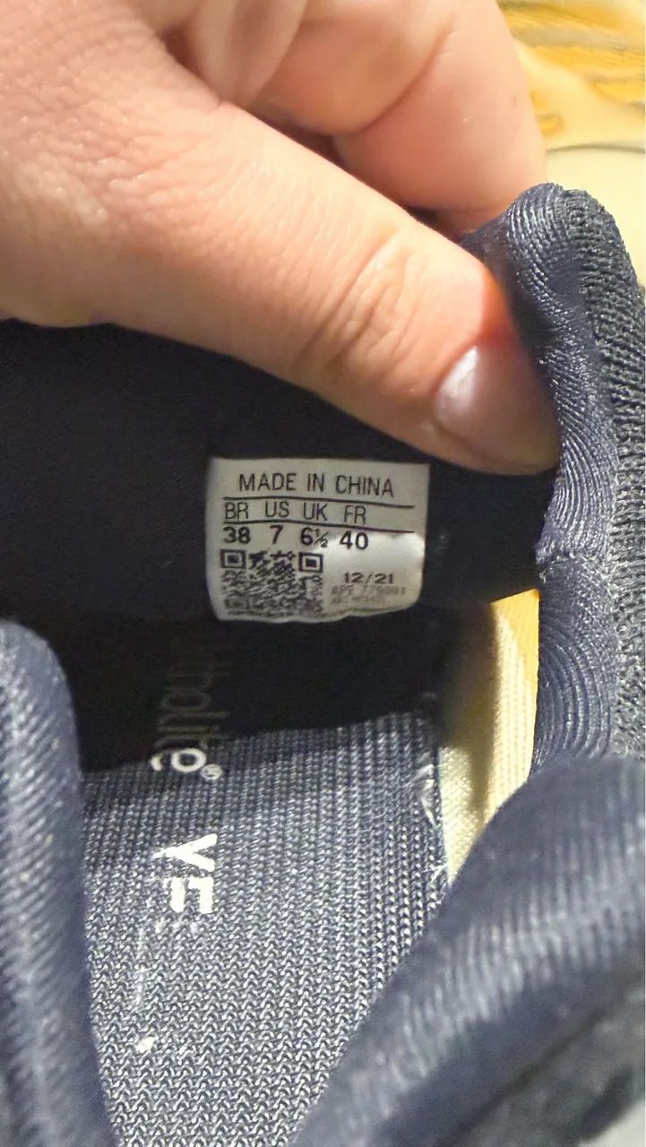 Tênis Adidas 700 V3  - Foto 4