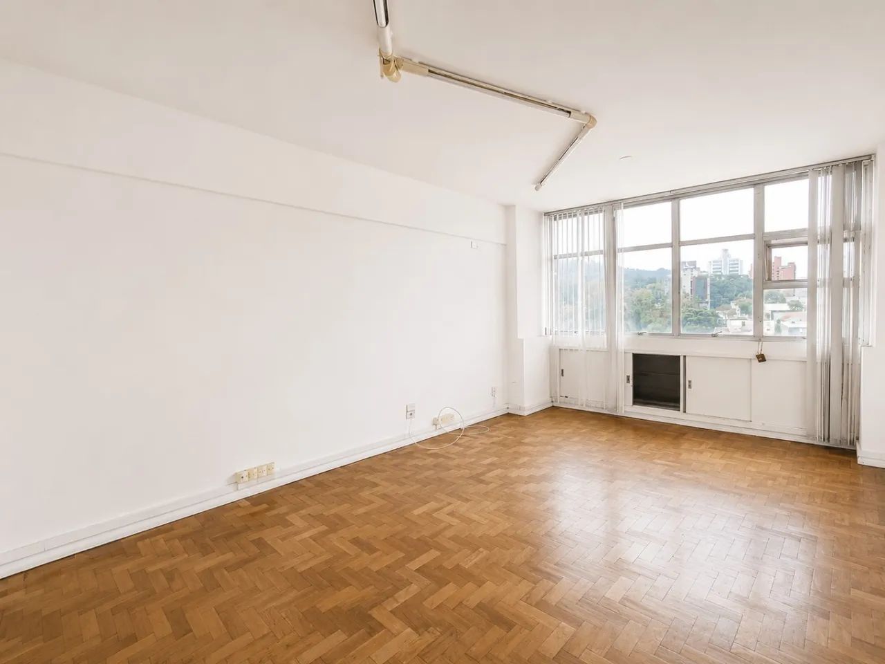 Excelente sala para locação no centro de Blumenau