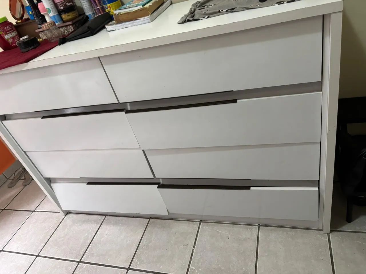 Cômoda 8 gavetas