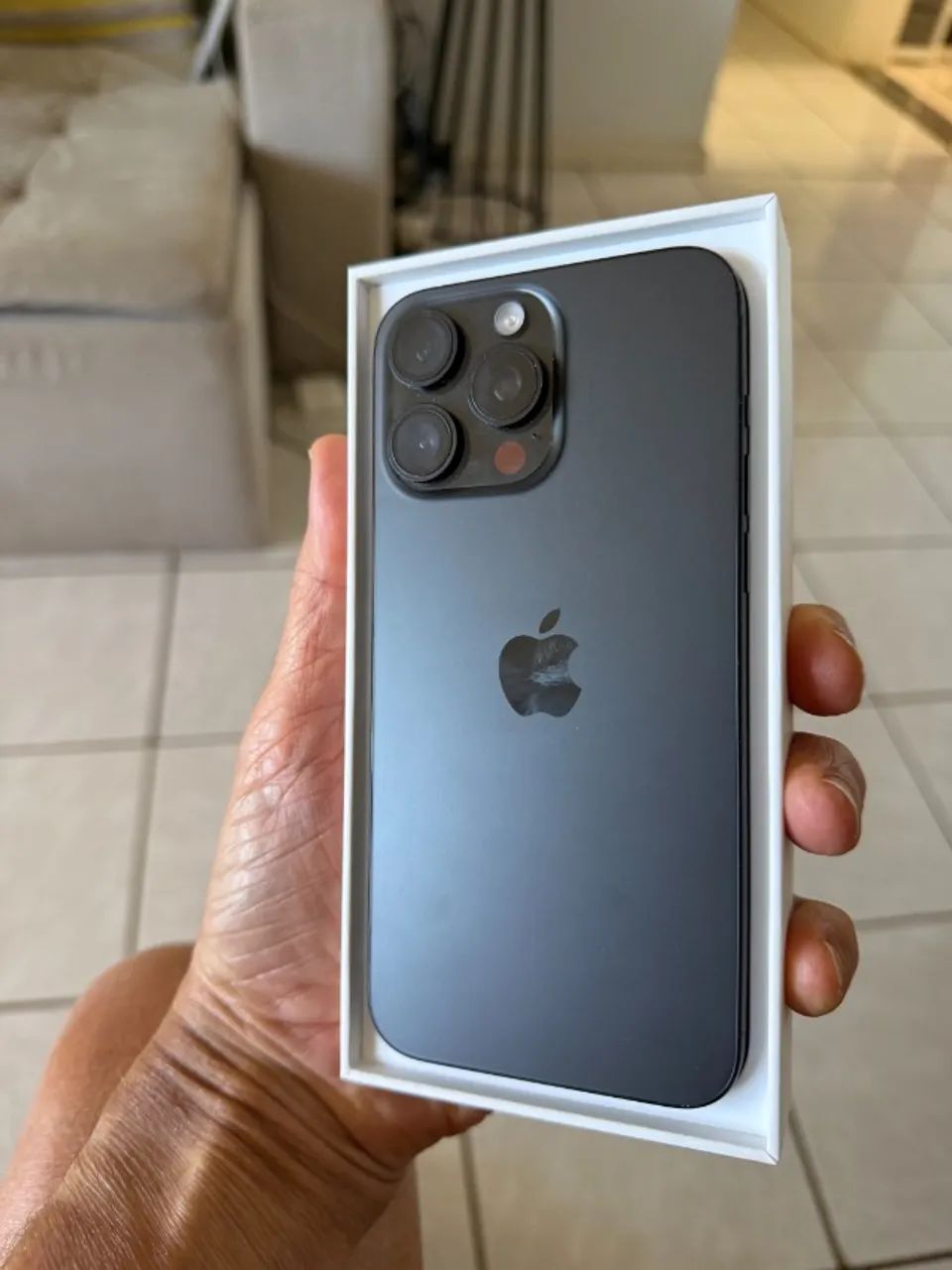 iPhone 15 Pro Max 256 GB (Placa com problema)